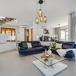 Casa Roque Del Mar Private With Heated Saltwater Pool, Jacuzzi & Ocean Views Villa