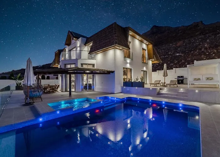 Casa Roque Del Mar Private With Heated Saltwater Pool, Jacuzzi & Ocean Views Вілла *