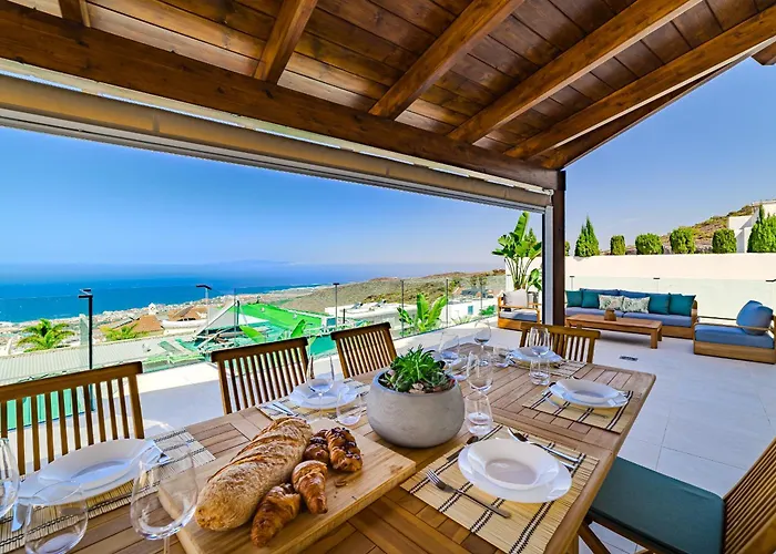 Casa Roque Del Mar Private With Heated Saltwater Pool, Jacuzzi & Ocean Views Villa Costa Adeje (Tenerife)